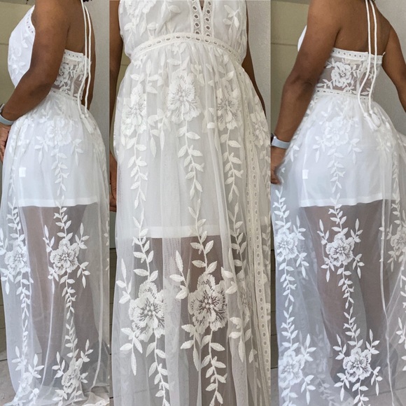 White lace halter maxi dress - Picture 2 of 10